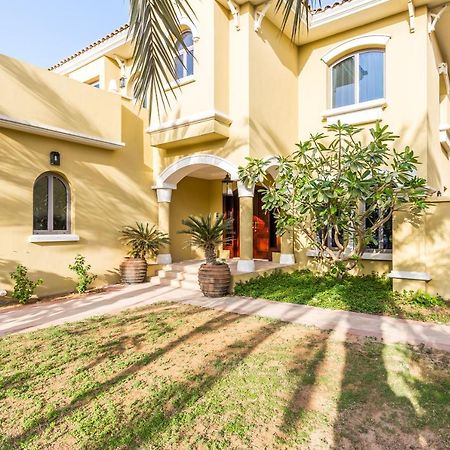 Chic 4Br Villa With Assistant Room And Private Pool On Palm Jumeirah By Deluxe Holiday Homes Ντουμπάι Εξωτερικό φωτογραφία