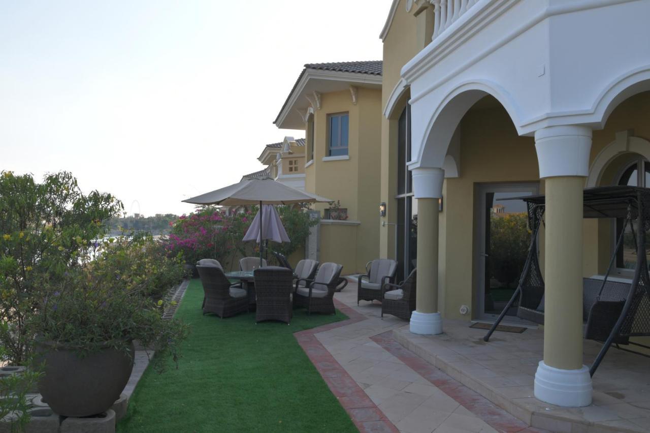 Chic 4Br Villa With Assistant Room And Private Pool On Palm Jumeirah By Deluxe Holiday Homes Ντουμπάι Εξωτερικό φωτογραφία