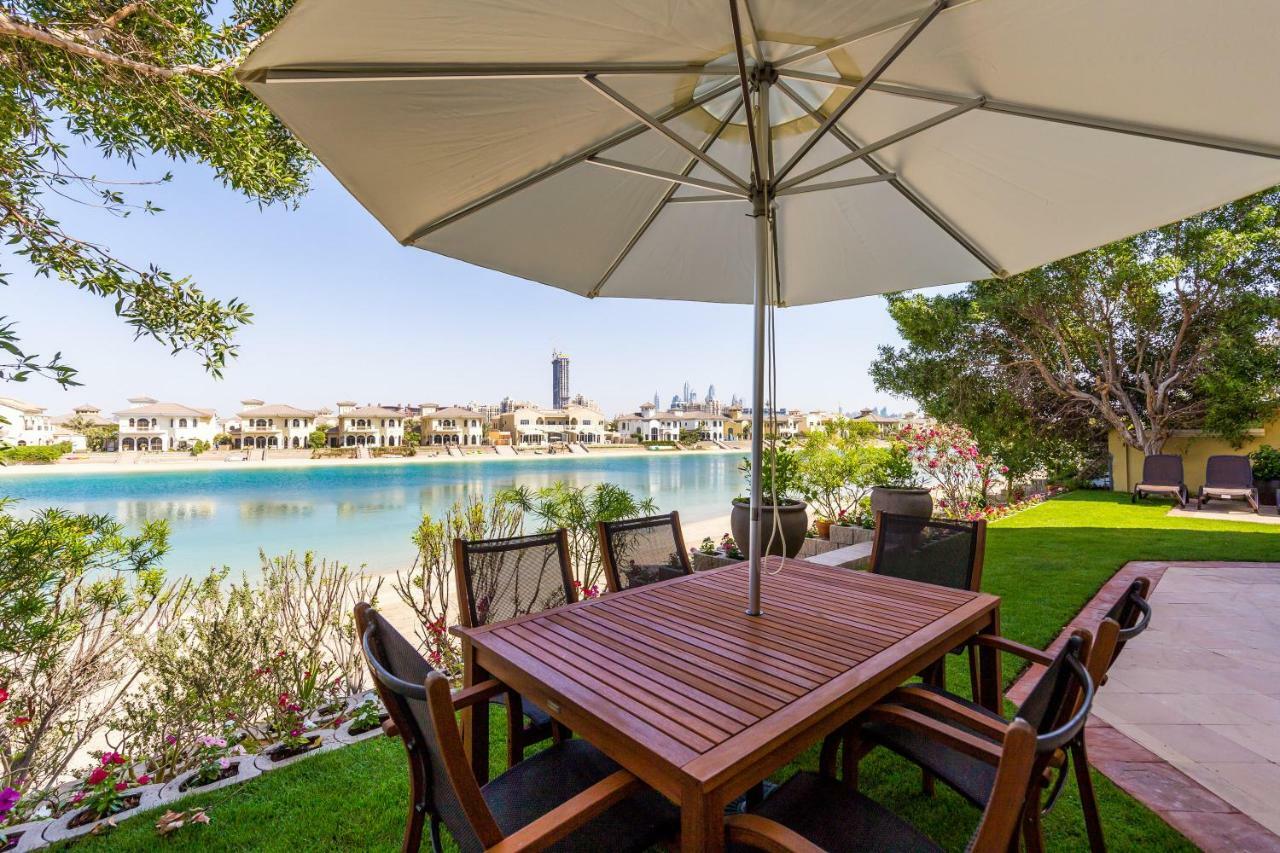 Chic 4Br Villa With Assistant Room And Private Pool On Palm Jumeirah By Deluxe Holiday Homes Ντουμπάι Εξωτερικό φωτογραφία