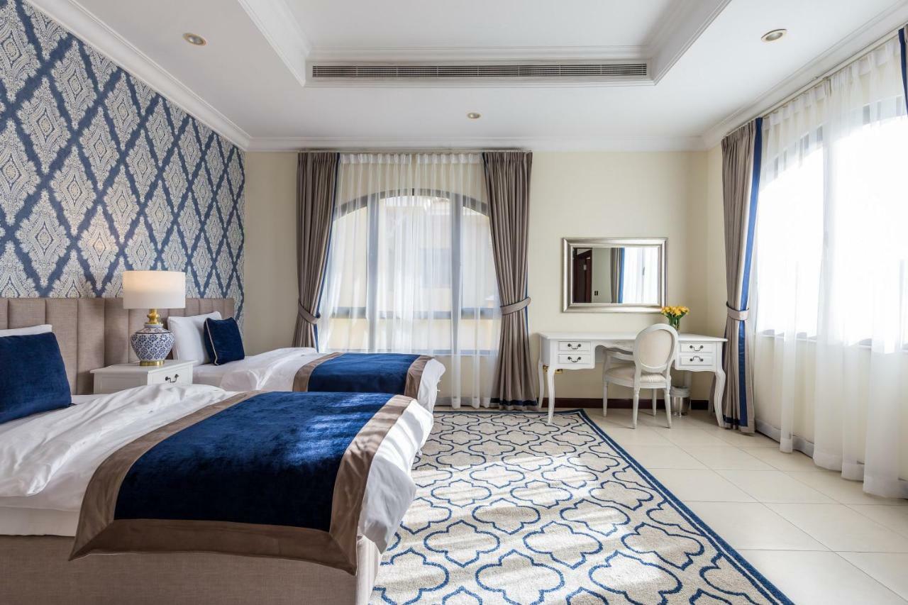 Chic 4Br Villa With Assistant Room And Private Pool On Palm Jumeirah By Deluxe Holiday Homes Ντουμπάι Εξωτερικό φωτογραφία