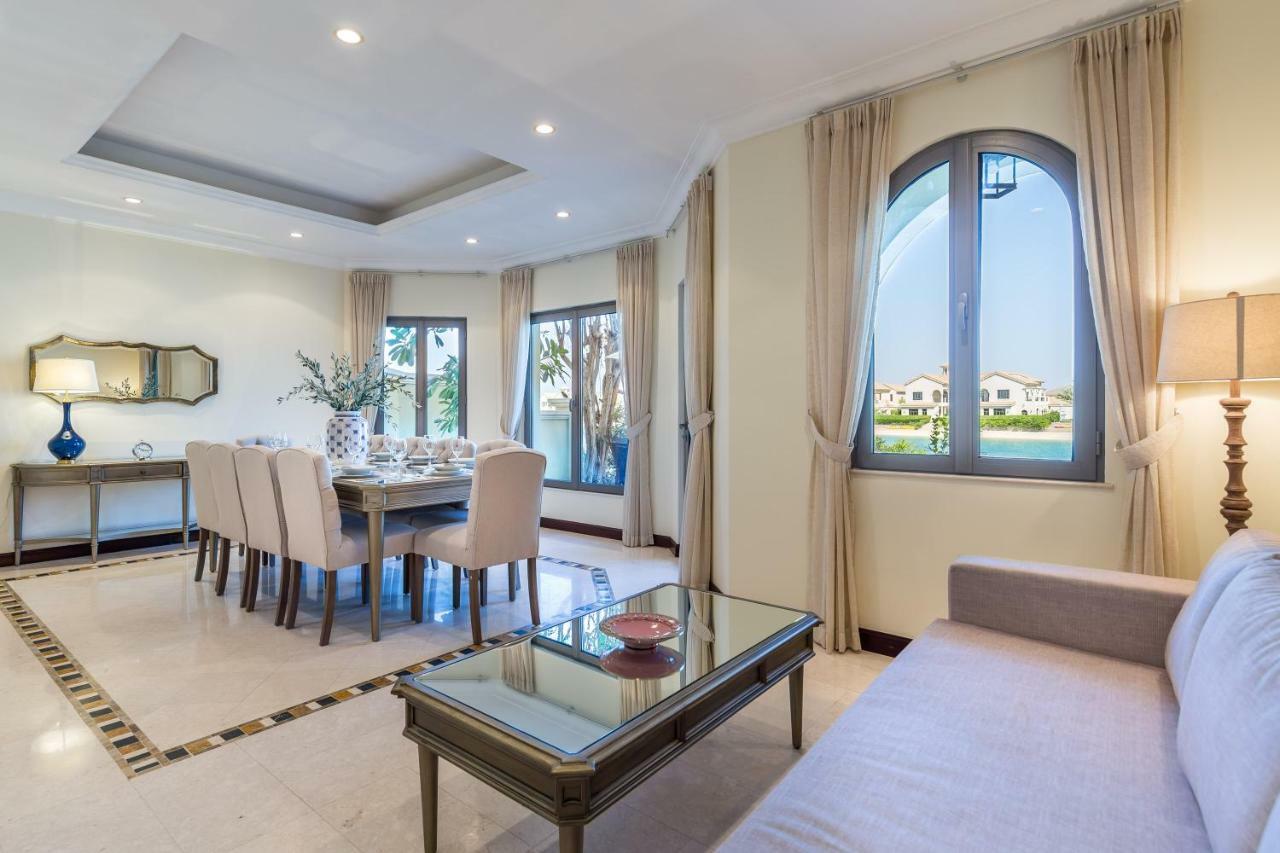 Chic 4Br Villa With Assistant Room And Private Pool On Palm Jumeirah By Deluxe Holiday Homes Ντουμπάι Εξωτερικό φωτογραφία